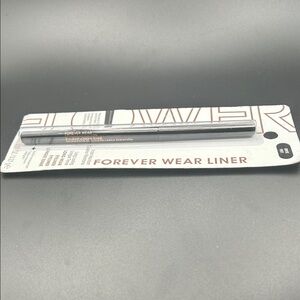 Forever Wear Liner Long-Lasting Eyeliner - Black
